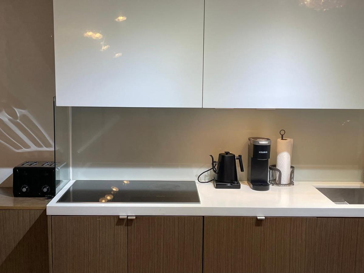 Cozy Open Concept 2Br 2Bath W/Parking -Jays/Cn Apartment Toronto Exterior foto